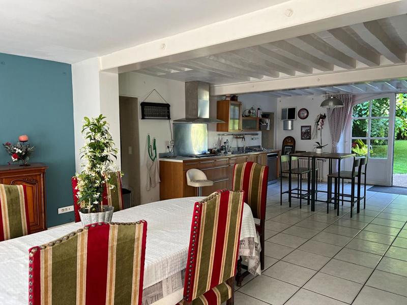 Maison - 474 m² - 10 pièces