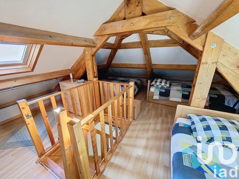 Maison - 208 m² - 9 pièces