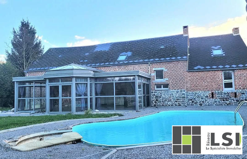 Maison - 245 m² - 8 pièces