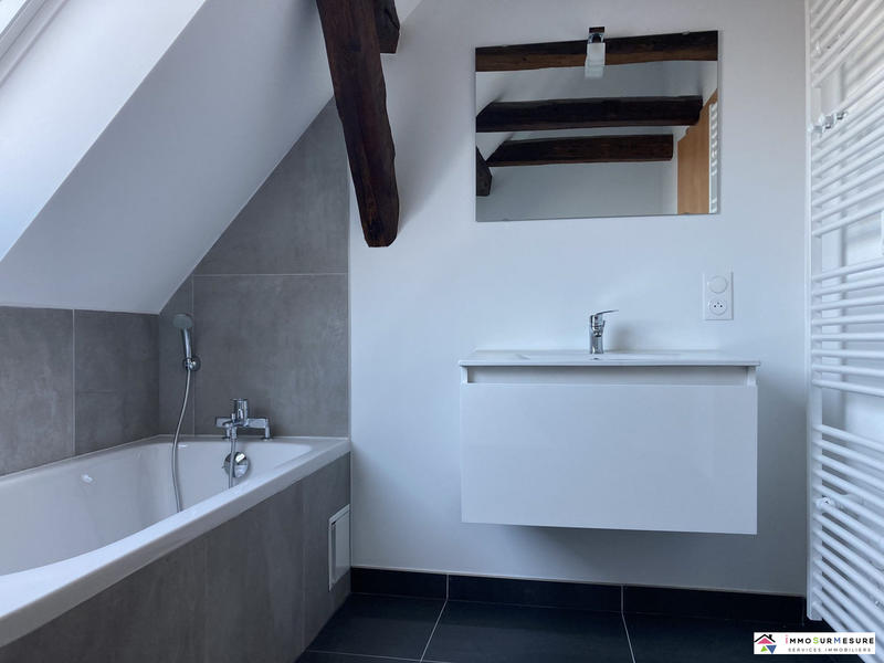 Appartement - 90 m² - 4 pièces