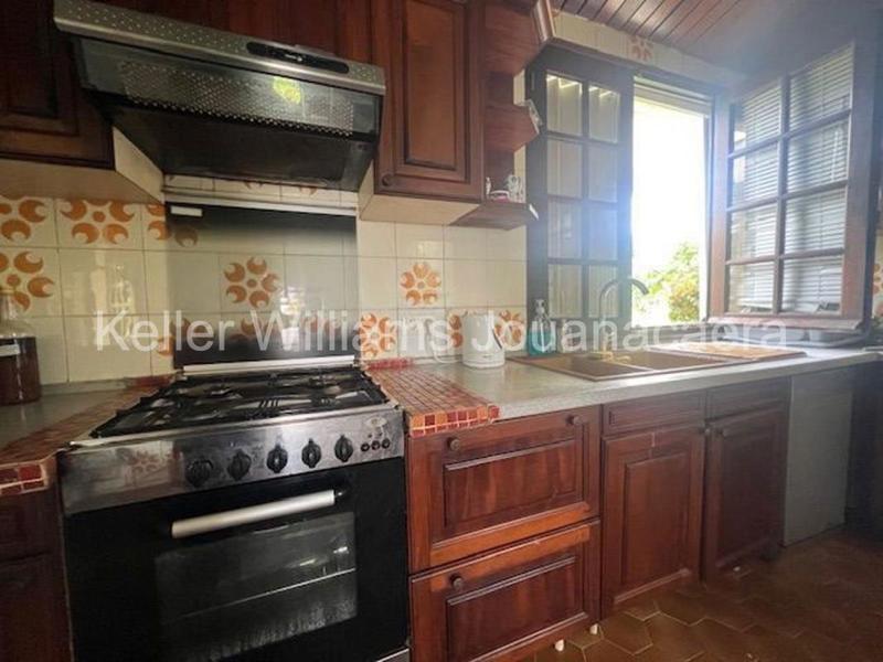 Villa - 179 m² - 9 pièces