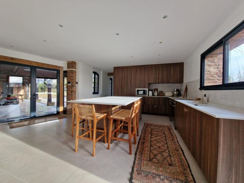 Maison ancienne - 260 m² - 7 pièces