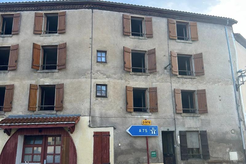 Immeuble - 195 m² - 7 pièces