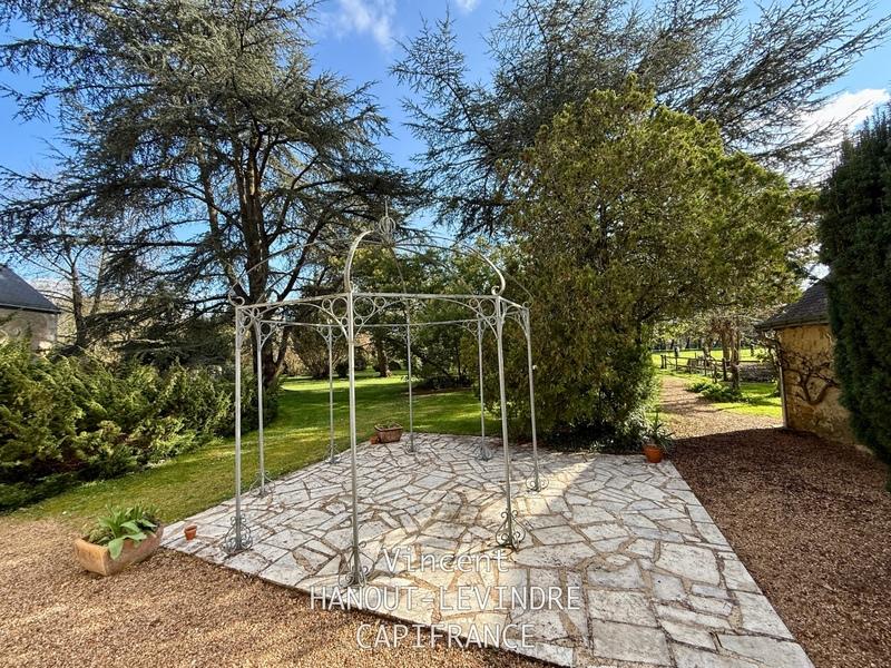 Maison - 200 m² - 11 pièces