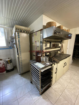 Fonds de commerce - 150 m²