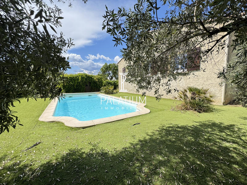 Maison - 102 m² - 4 pièces