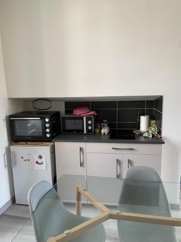 Studio - 25 m² - 1 pièce