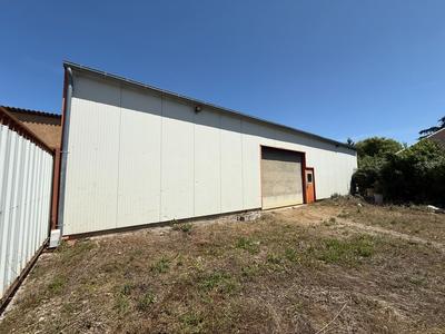 Local d'activité / Entrepôt - 300 m² - 4 pièces