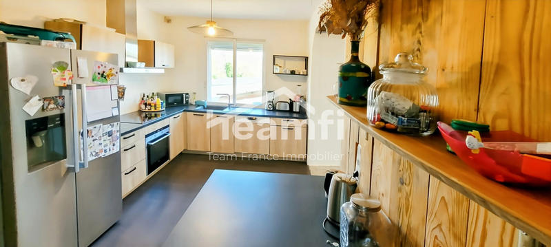 Maison - 157 m² - 7 pièces