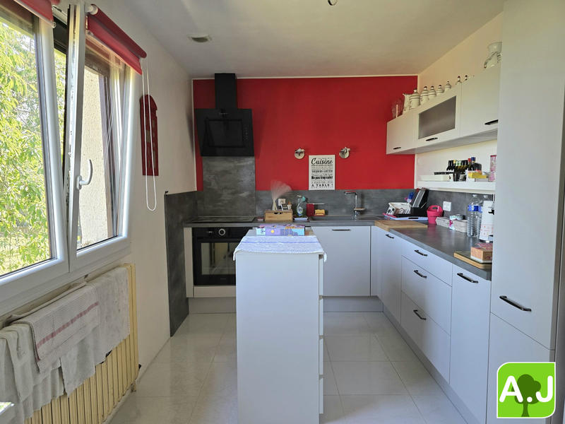 Maison traditionnelle - 113 m² - 5 pièces