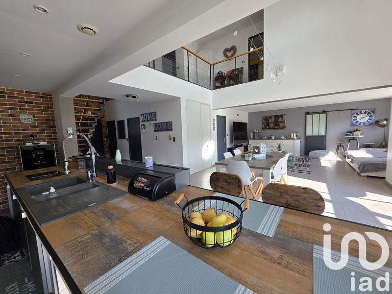 Maison - 234 m² - 8 pièces