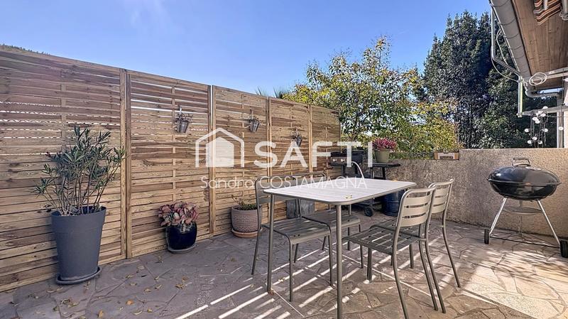 Maison - 180 m² - 8 pièces