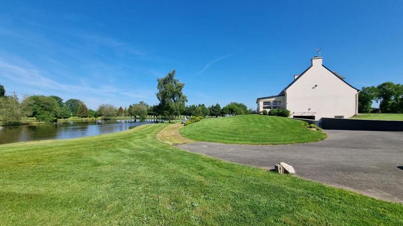 Maison - 182 m² - 6 pièces