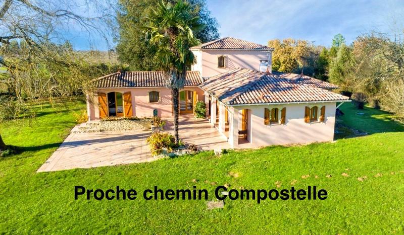 Maison - 148 m² - 7 pièces