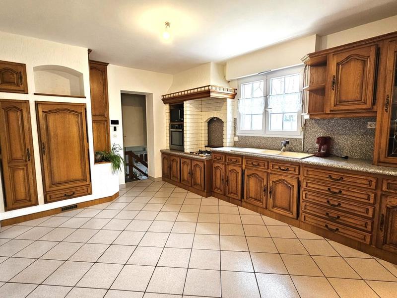 Maison - 178 m² - 7 pièces