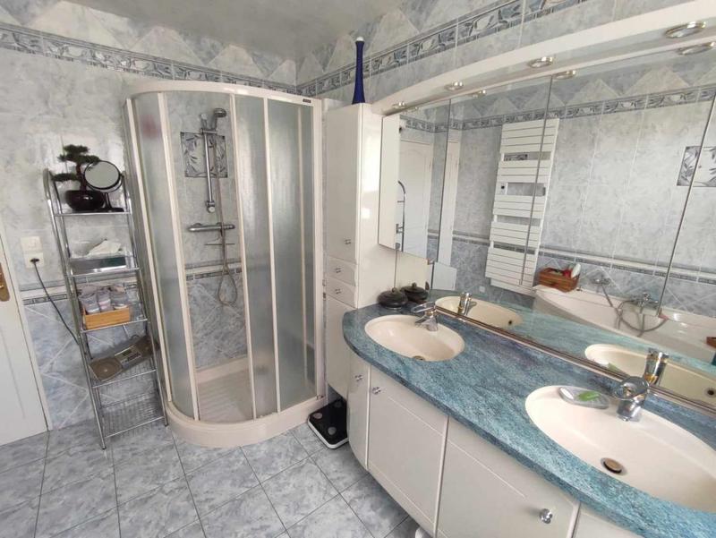 Maison - 169 m² - 8 pièces