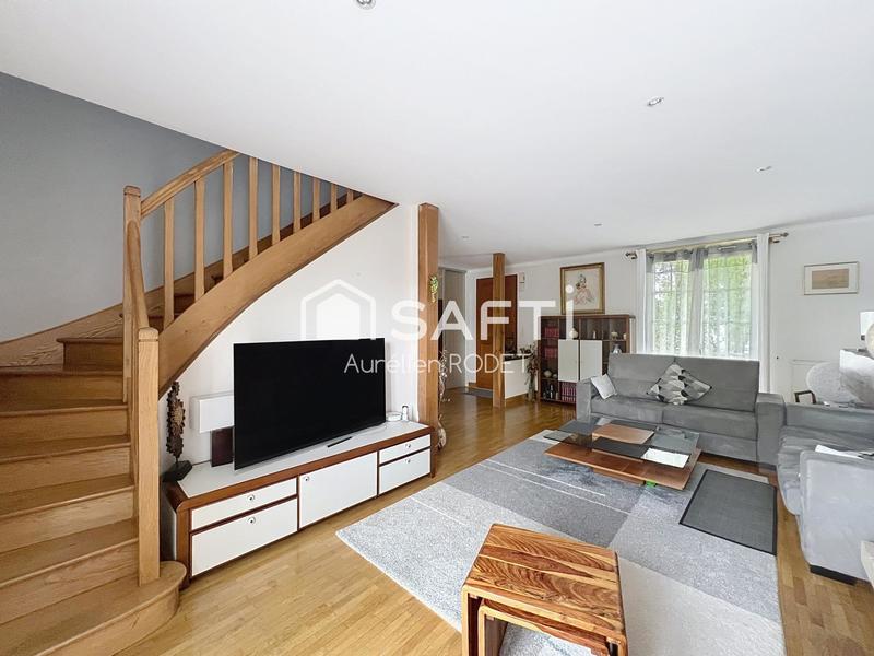 Maison - 153 m² - 9 pièces