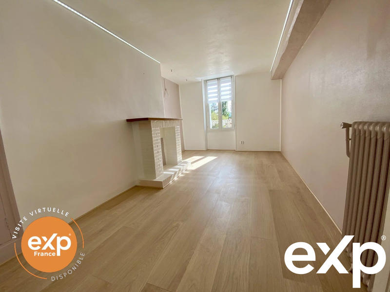 Maison traditionnelle - 155 m² - 8 pièces