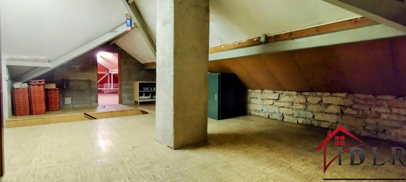 Maison - 93 m² - 5 pièces