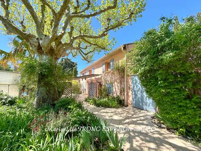 Maison - 162 m² - 6 pièces