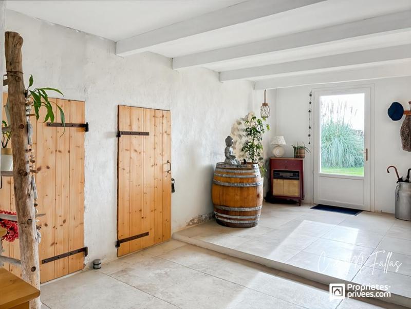 Maison - 205 m² - 9 pièces