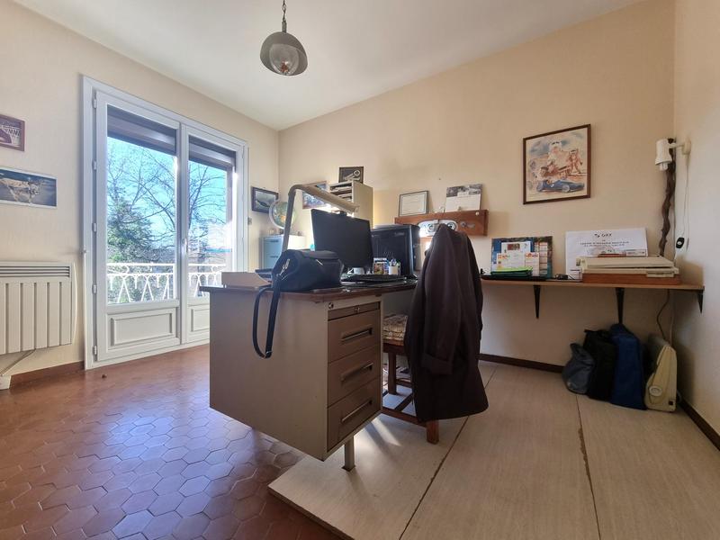 Maison traditionnelle - 137 m² - 5 pièces