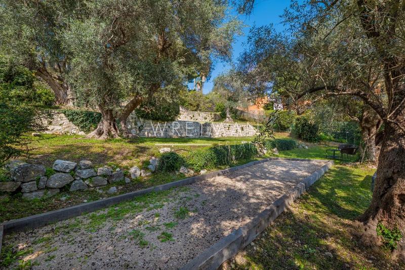 Villa - 280 m² - 7 pièces