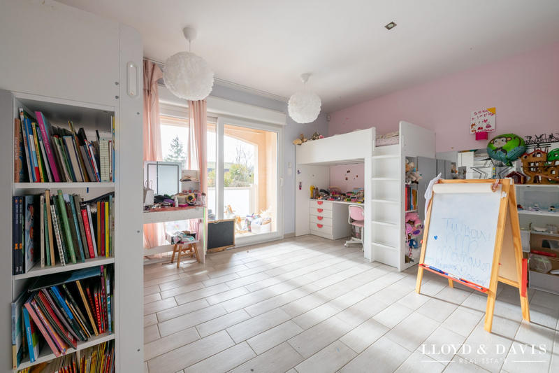 Maison - 195 m² - 7 pièces