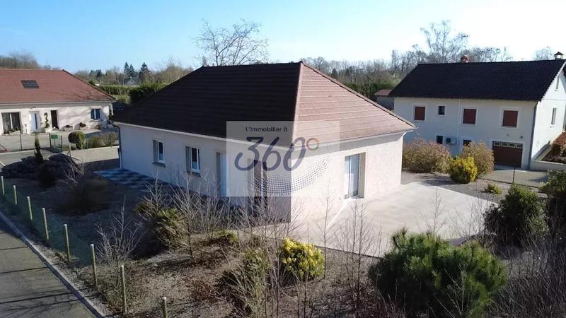 Maison - 85 m² - 4 pièces