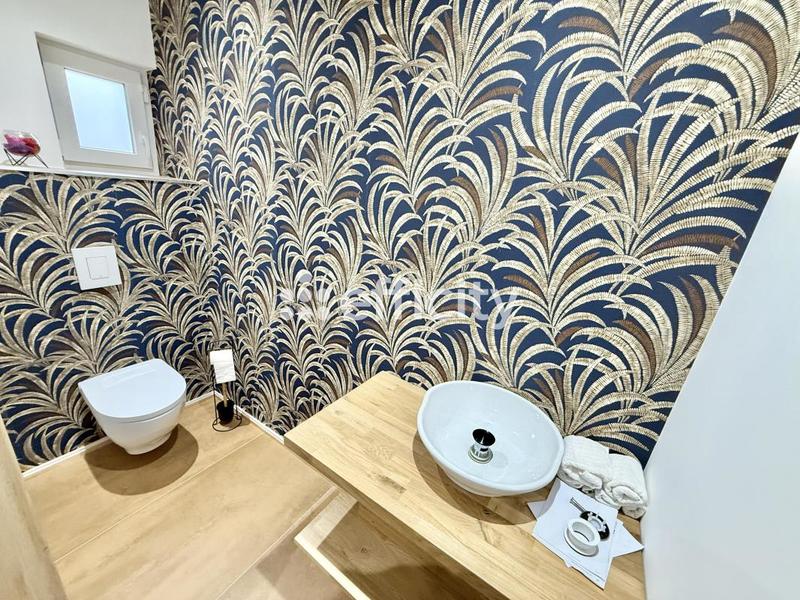 Maison - 110 m² - 4 pièces