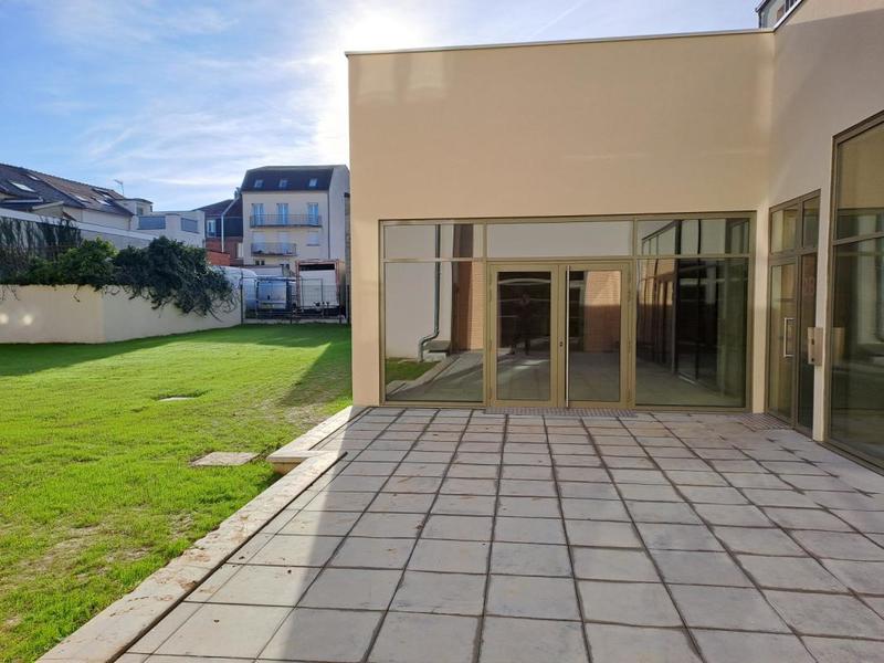 Local commercial - 112 m²