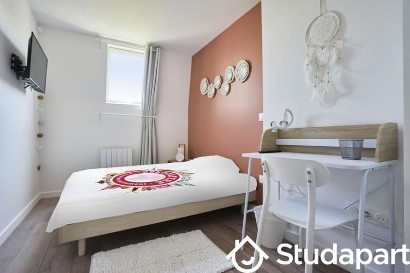 Chambre - 10 m² - 1 pièce