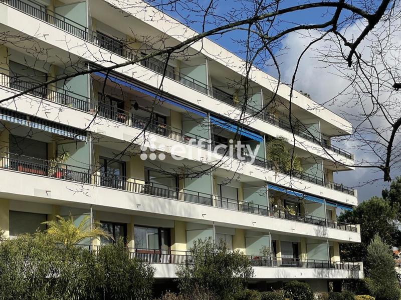 Appartement - 89 m² - 4 pièces