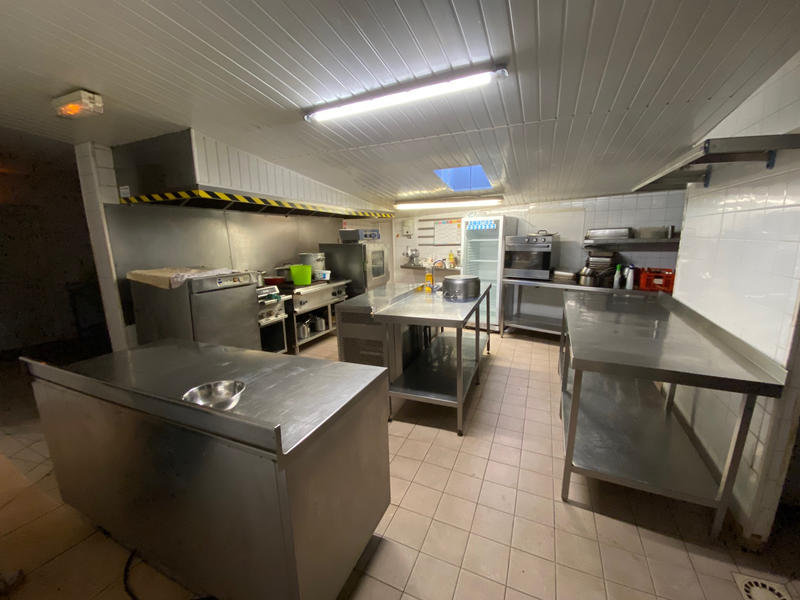 Local commercial - 497 m²