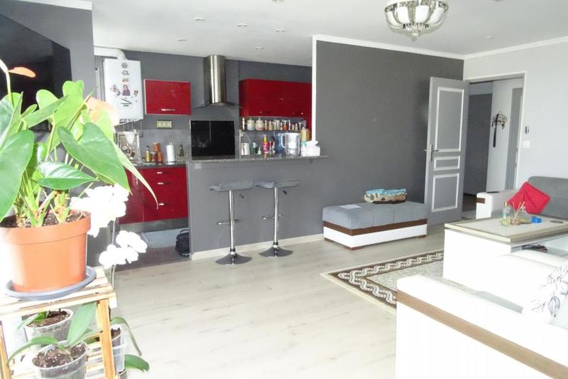 Appartement - 90 m² - 6 pièces