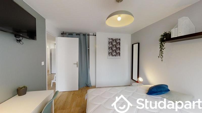 Chambre - 11 m² - 1 pièce