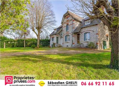 Maison - 198 m² - 11 pièces