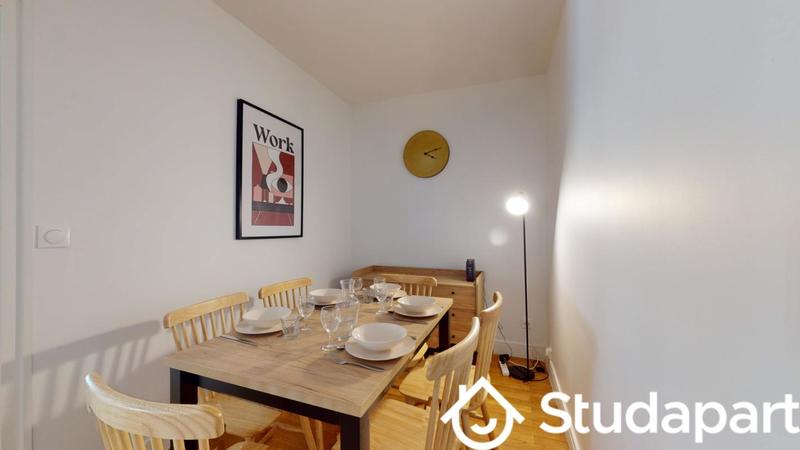 Chambre - 11 m² - 1 pièce