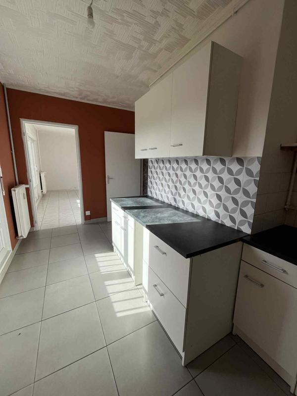 Appartement - 83 m² - 5 pièces