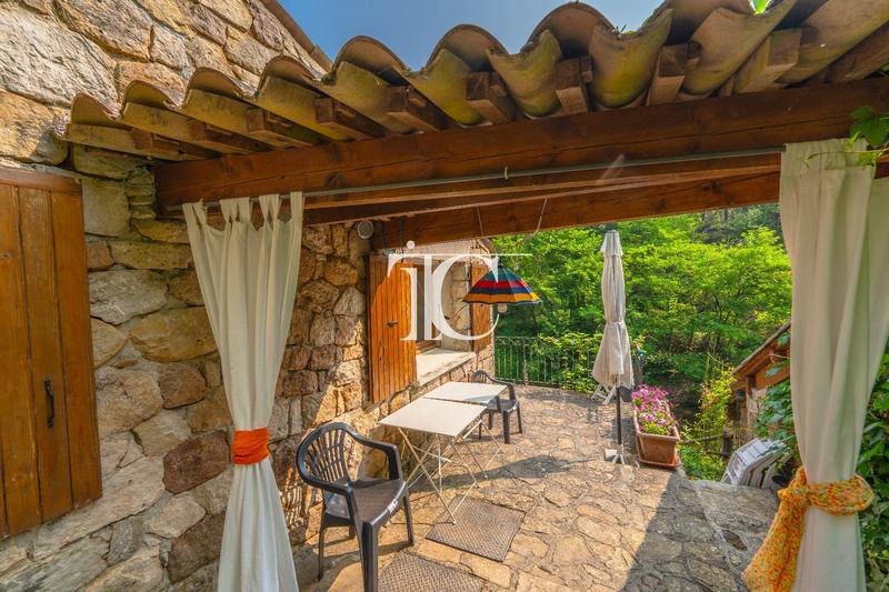 Maison - 324 m² - 13 pièces