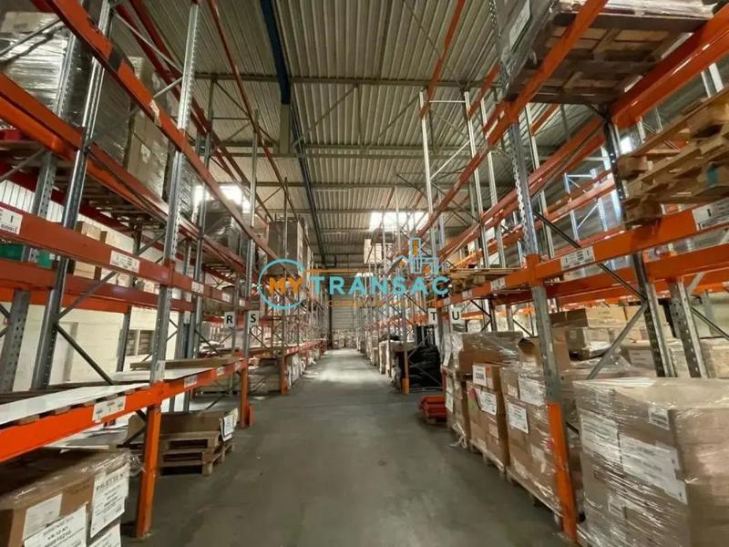 Local d'activités - 3 699 m²