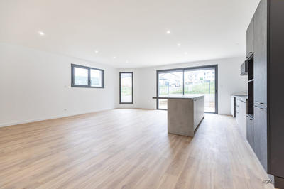 Maison - 142 m² - 6 pièces