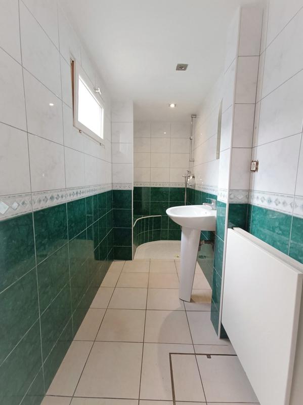 Maison - 77 m² - 5 pièces