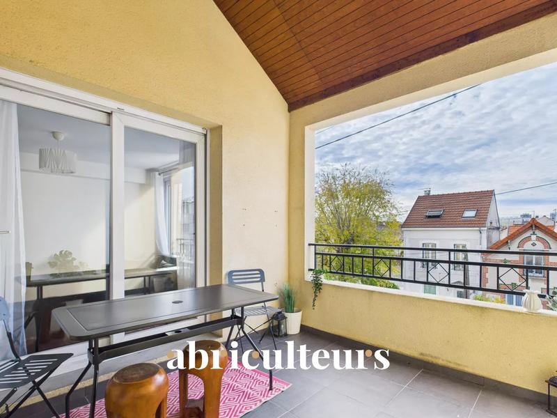 Appartement - 90 m² - 4 pièces