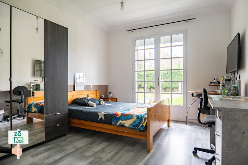 Maison - 283 m² - 10 pièces