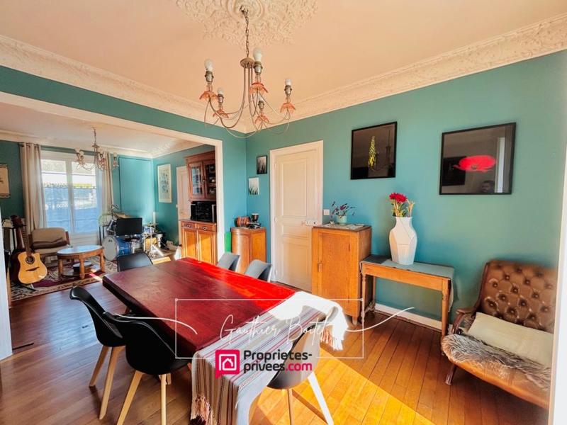 Maison - 170 m² - 8 pièces