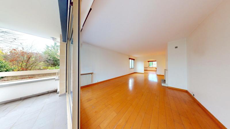 Appartement - 102 m² - 4 pièces