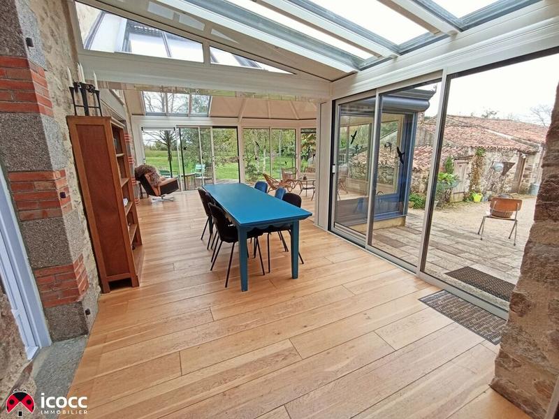 Propriété - 217 m² - 10 pièces