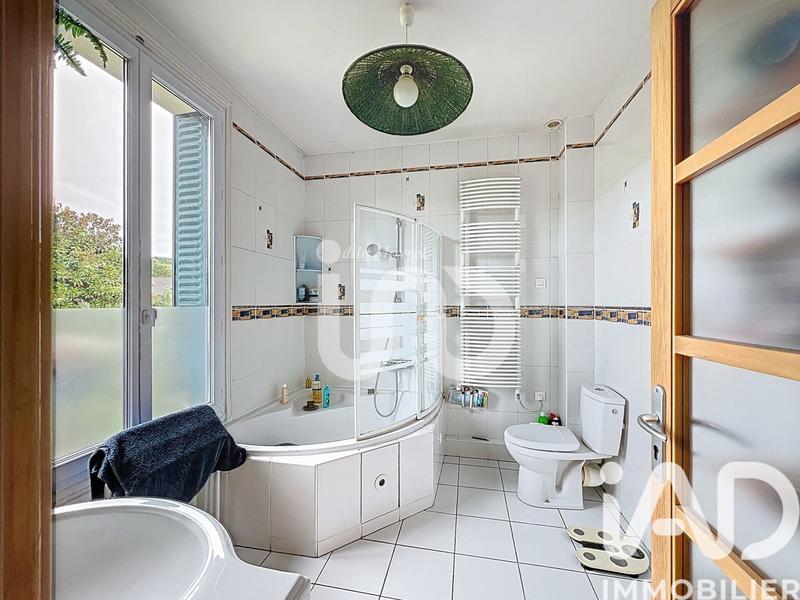 Maison - 140 m² - 8 pièces