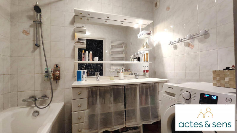 Appartement - 90 m² - 4 pièces